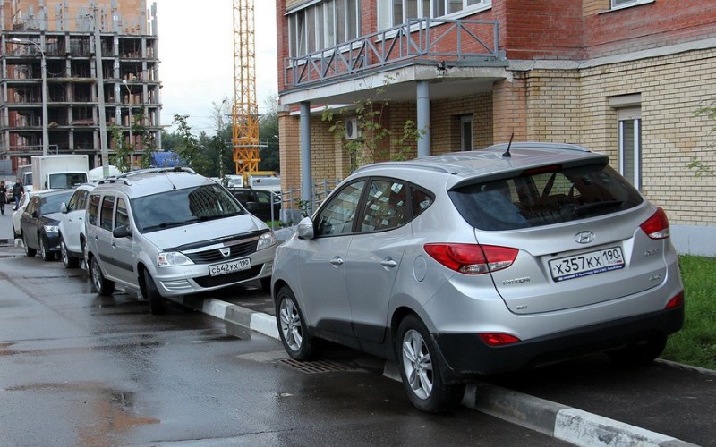 Разрешена ли парковка на тротуаре