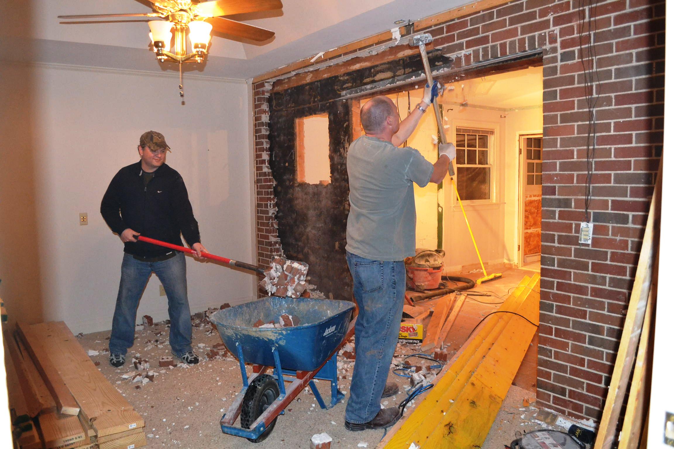 Что называется незаконной перепланировкой квартиры?