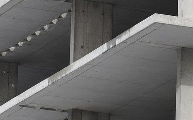 Взыскать неустойку с застройщика